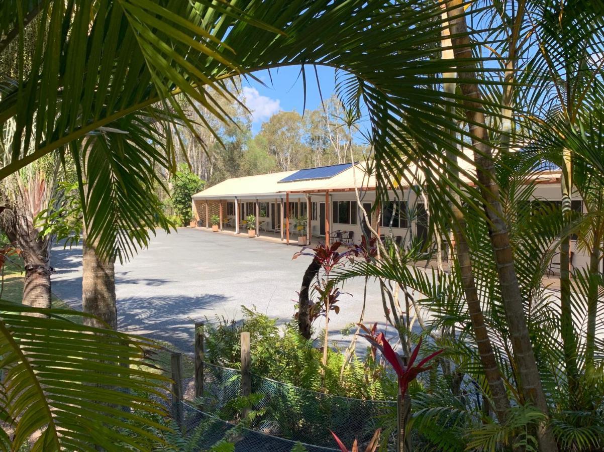 Tin Can Bay Motel Exteriör bild